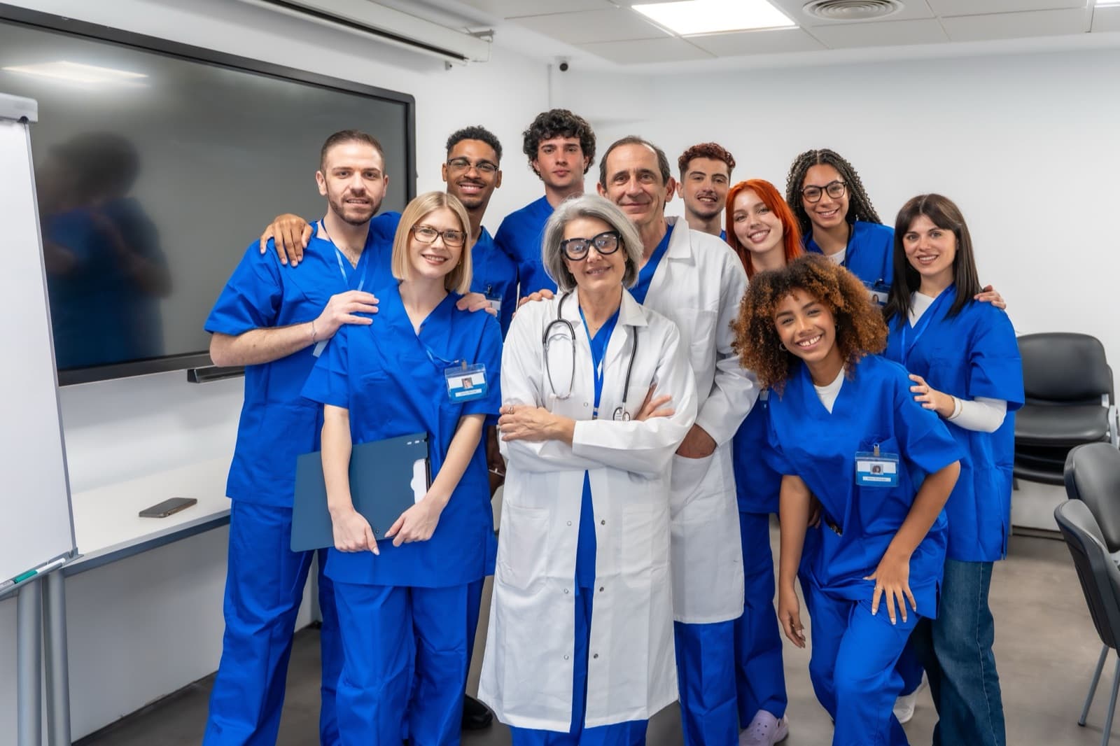 Team einer Arztpraxis im Gespräch