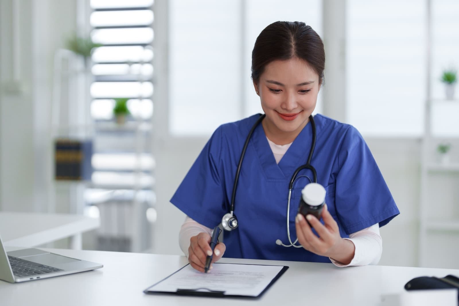 Augenarzt-Praxis mit moderner Diagnostik