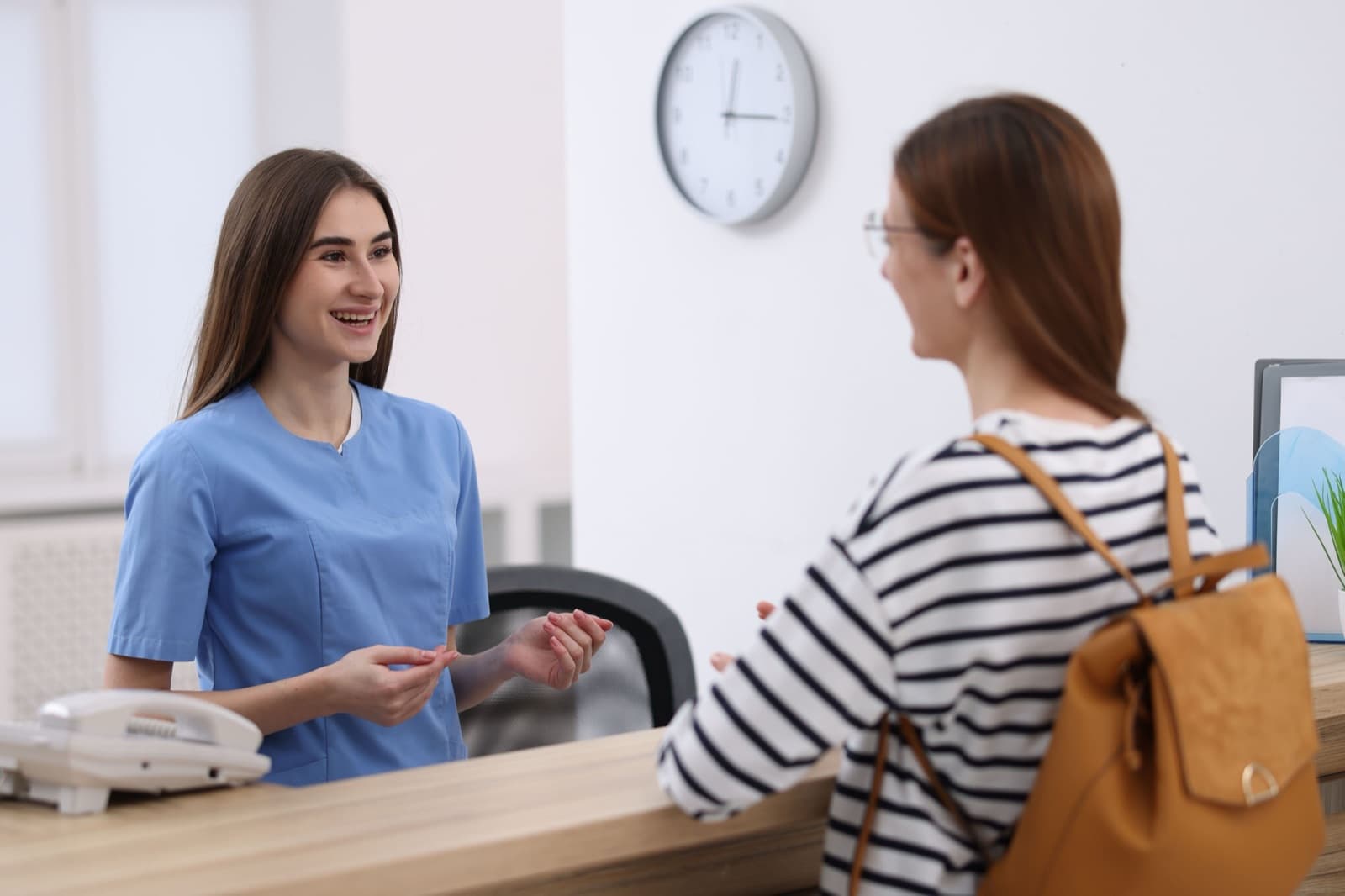 MFA an der Anmeldung einer Arztpraxis